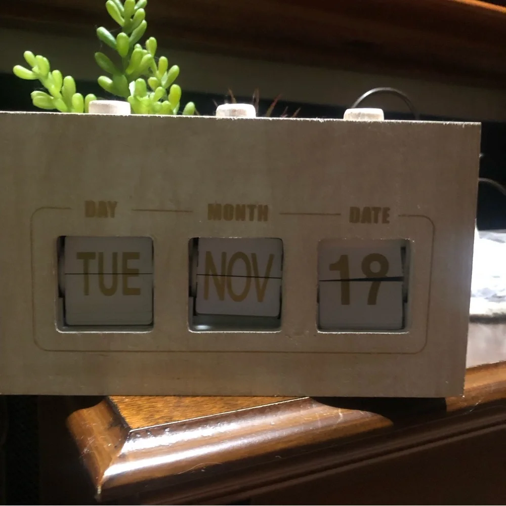 Cute wood calendar